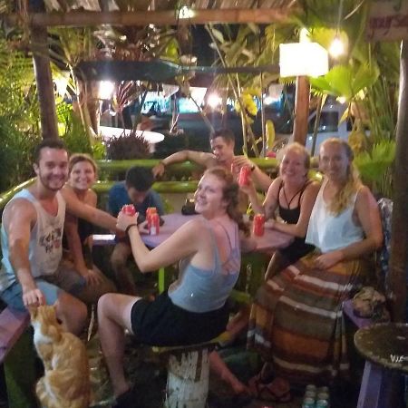 Coconut Hostel Bocas Town Exterior foto