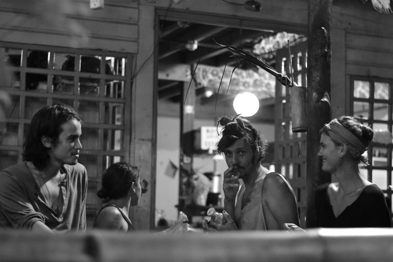 Coconut Hostel Bocas Town Exterior foto