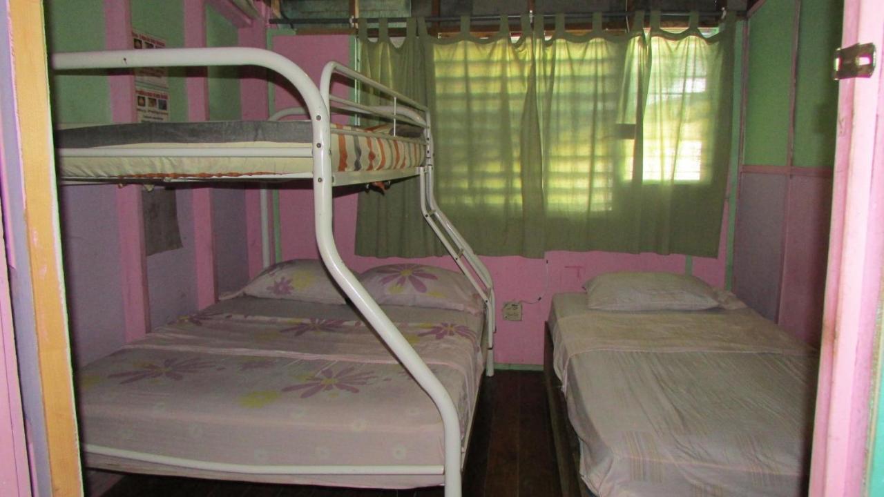 Coconut Hostel Bocas Town Exterior foto